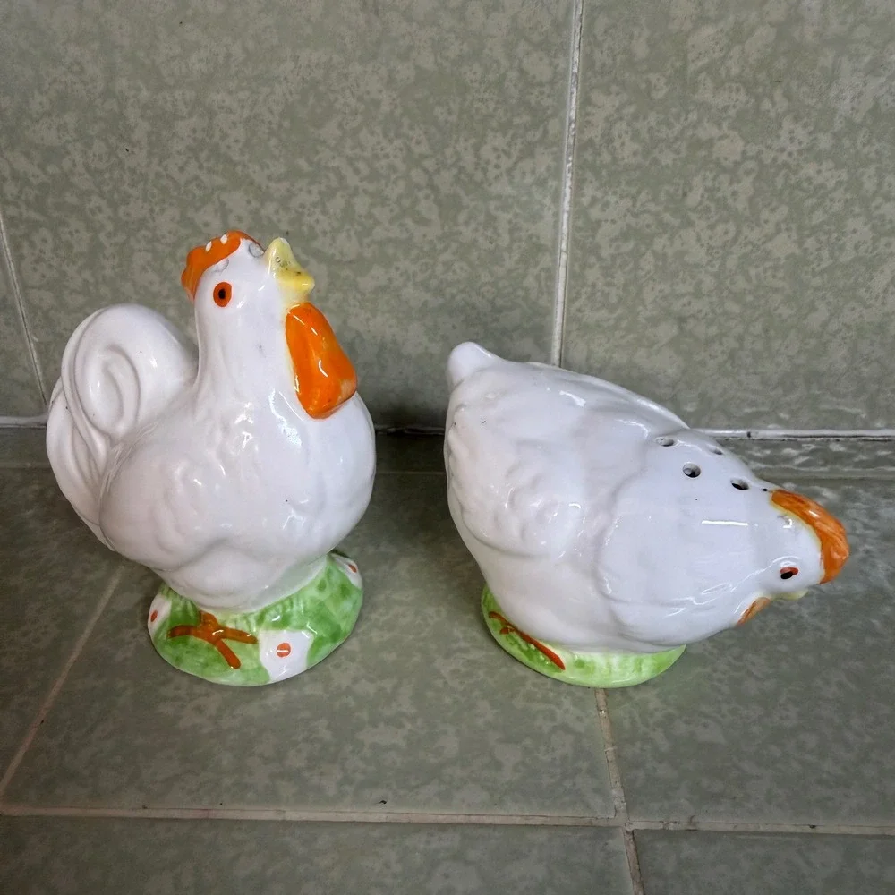 George Originals Vintage Rooster Hen Salt Pepper Shakers Ceramic Farmhouse Korea